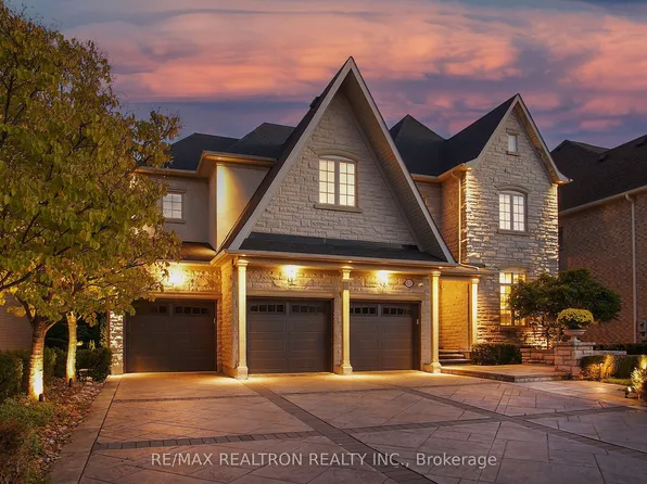 423 Paradelle Dr, Richmond Hill, ON L4E 4R9