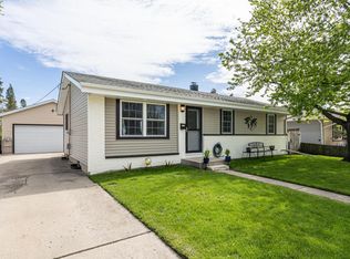 2901 Norwood Dr, Racine, WI 53403