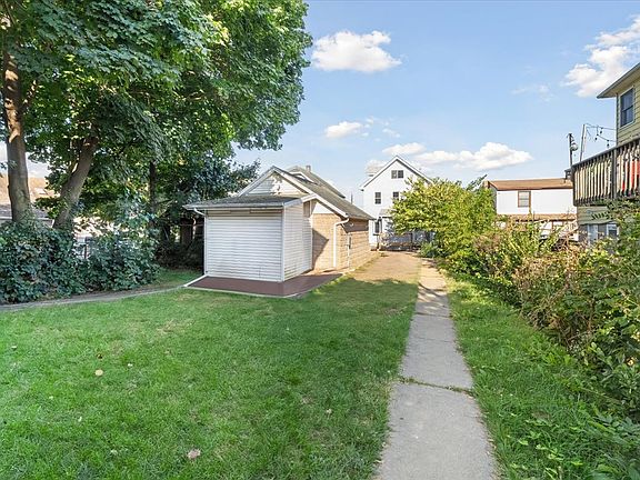 4th image of 36 Livingston Ave #1