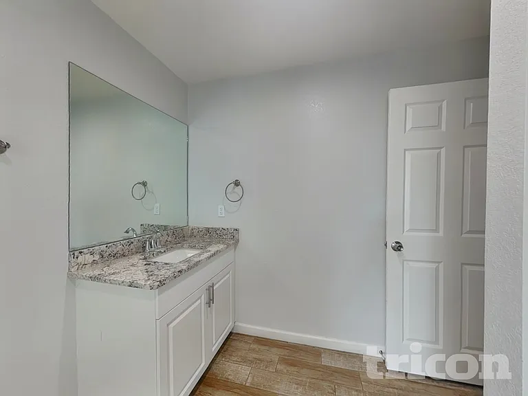 12032 Edwards Rd — Photo 12