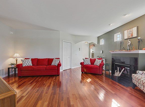 2nd image of 30098 Autumn Dr #0