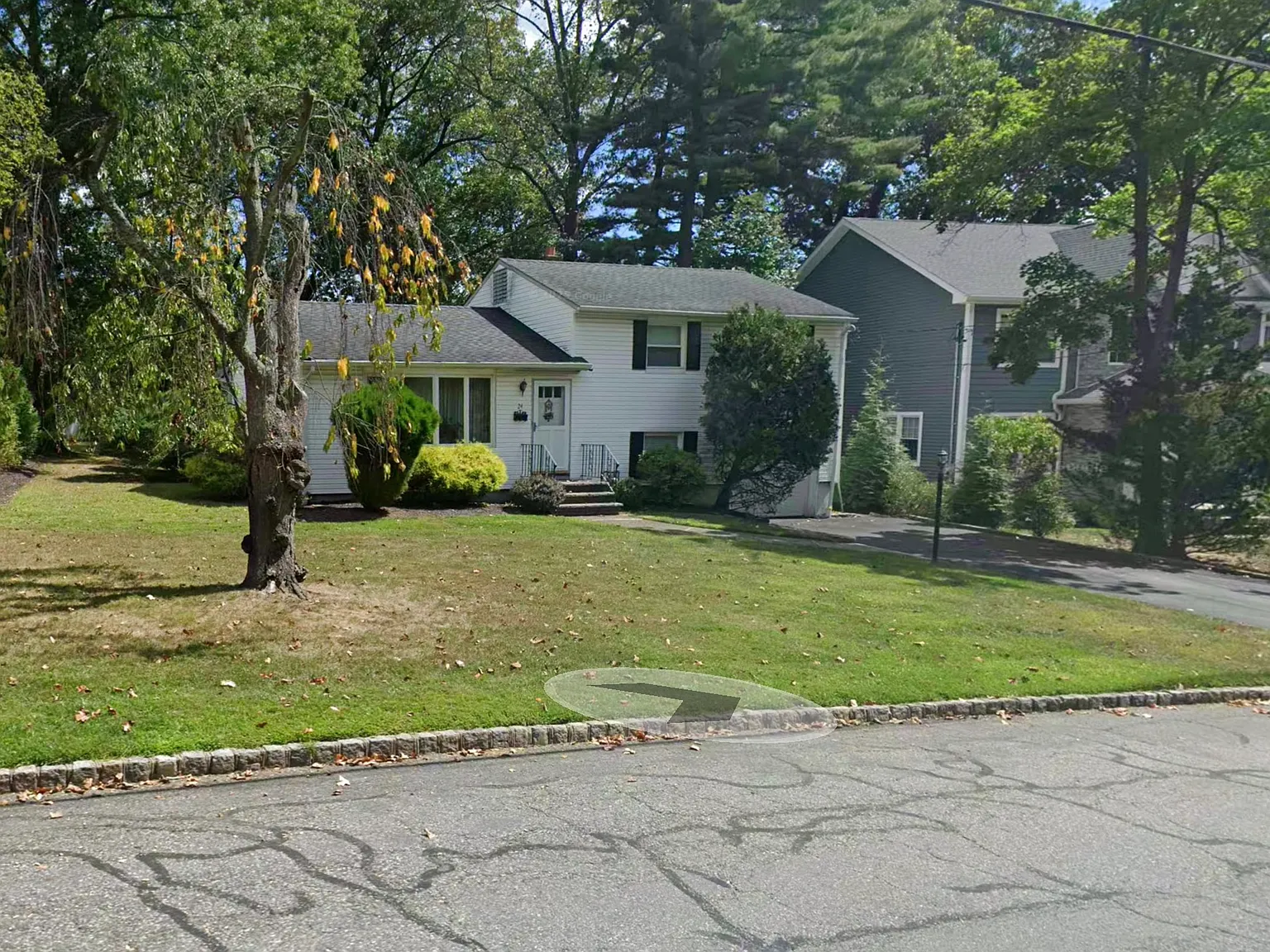 4 bed, 1600 sqft, $4,200 — Photo 2