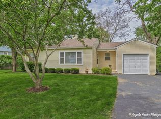 1818 W Indian Ridge Dr, McHenry, IL 60051