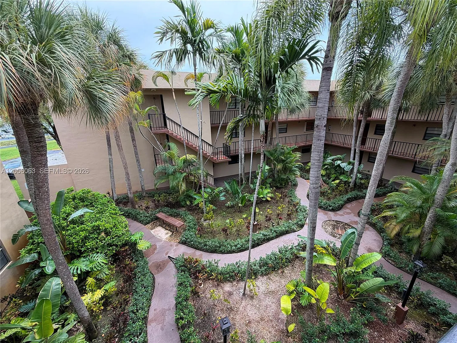 Gardens Of Kendall So Con — Photo 4