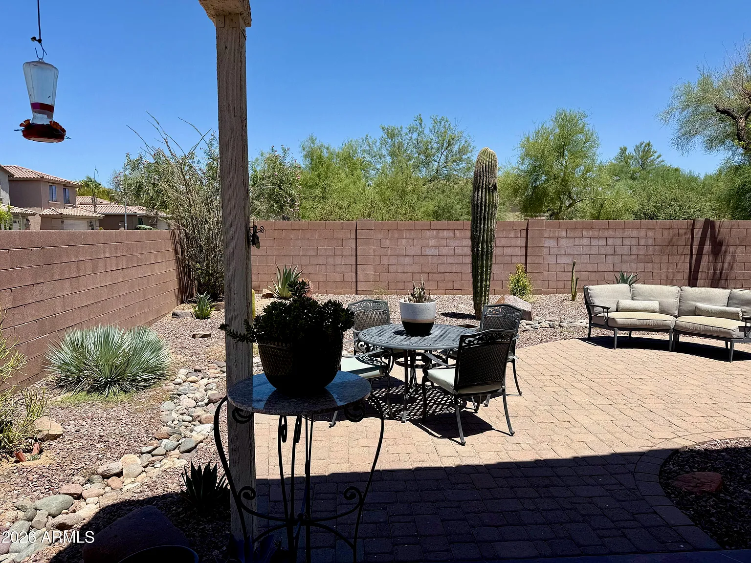 3 bed, 2.0 bath, 1393 sqft, $2,400 — Photo 3