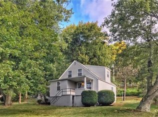 3189 Green Garden Rd, Aliquippa, PA 15001