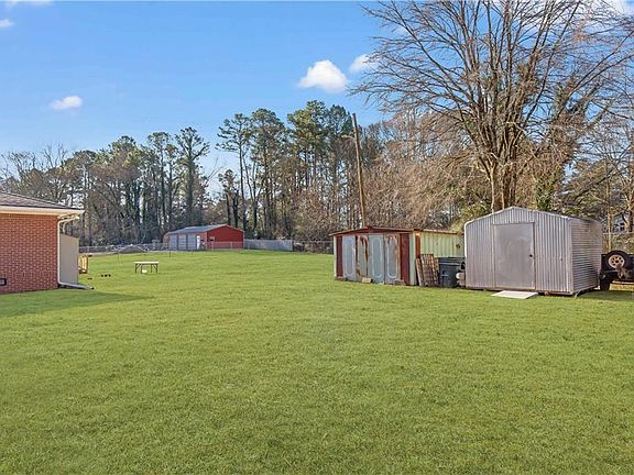 4th image of 5130 Hiram Lithia Springs Rd