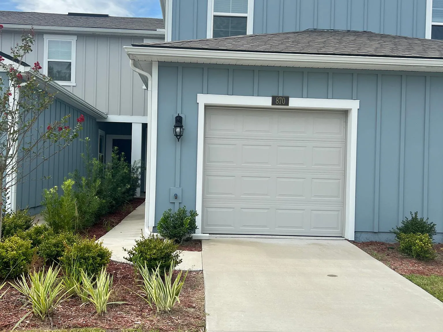 3 bed, 2.5 bath, 1502 sqft, $1,850 — Photo 1