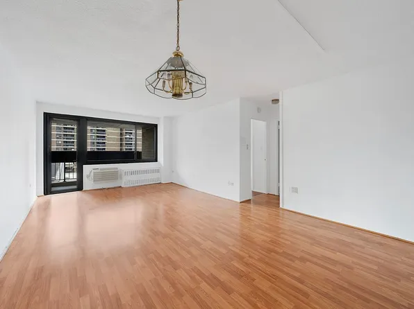 77 Fulton St APT 7M, New York, NY 10038