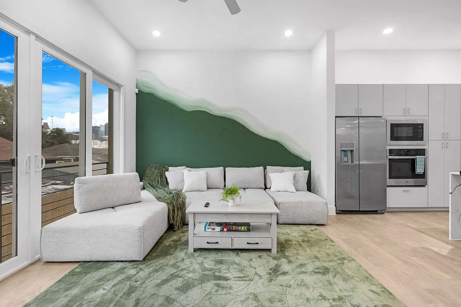 6 bed, 6.0 bath, $11,078 — Photo 4