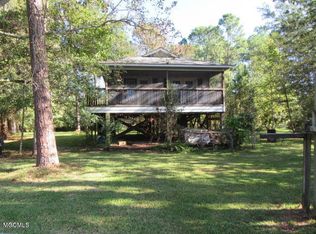 3225 Bluewood Dr, Vancleave, MS 39565
