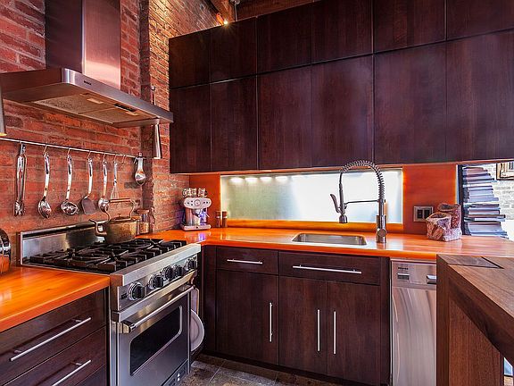 3rd image of 184 Franklin St Unit Penthouse 10
