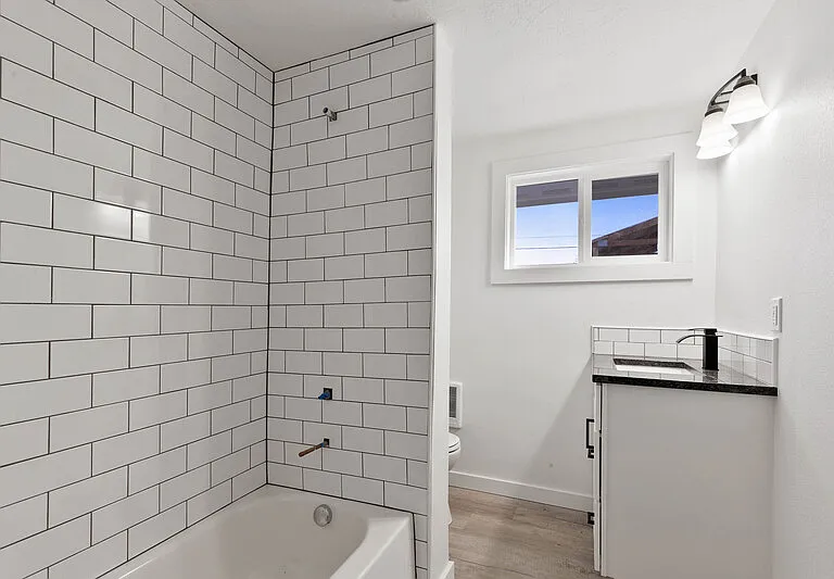 1027 S Beeman St — Photo 11