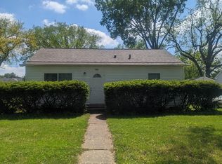 905 W Columbia Ave, Champaign, IL 61821