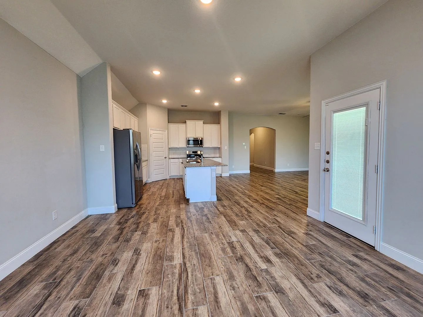 4/3/2 with office Near Gruene / Fridge Included / Loaded with Amenities / Large Backyard / CISD — Photo 4