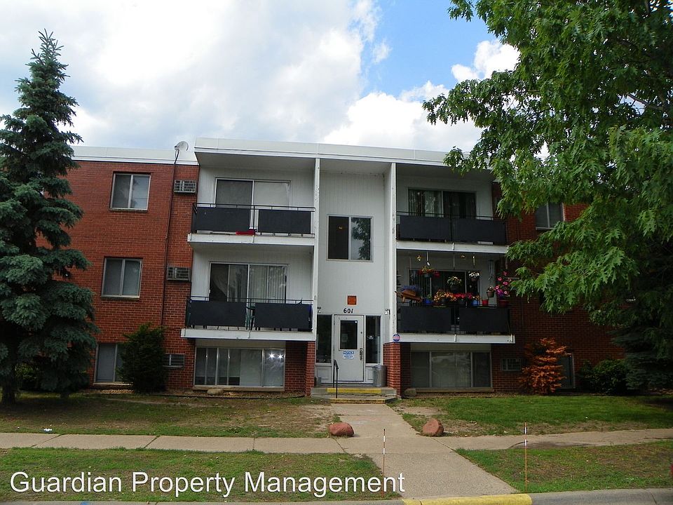 1st image of 601 Hoyt Ave E APT 17