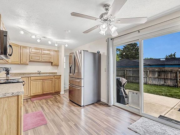 2nd image of 100 Cochran Ln