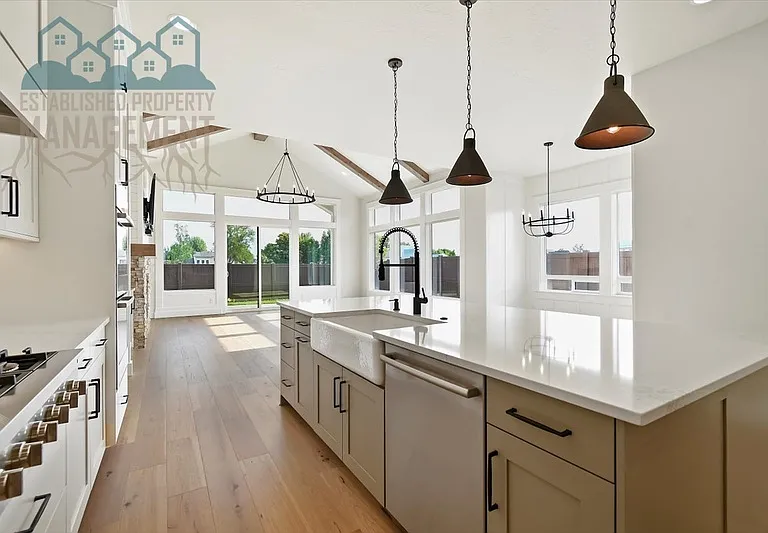 10642 W Lothbury Dr — Photo 11