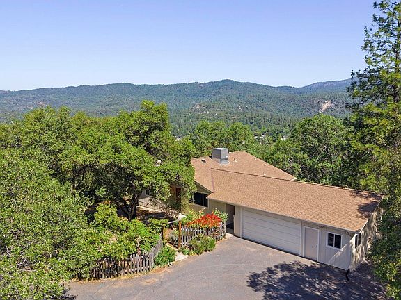 3rd image of 20948 Lynn Ln