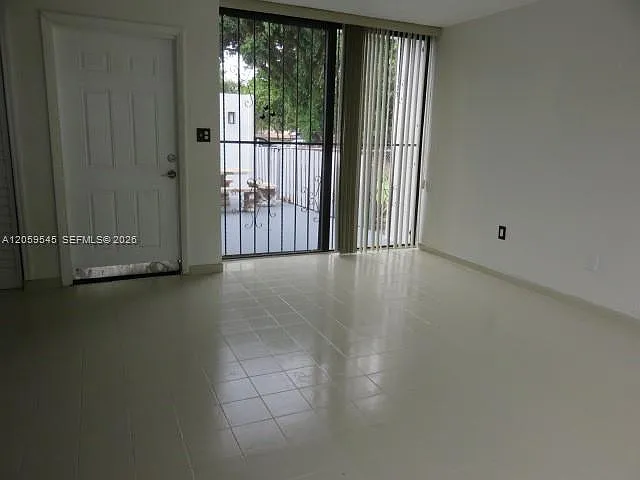 12300 SW 18th Ter #0 — Photo 8