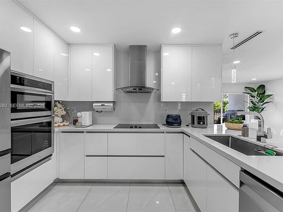 4th image of 1180 NW 124th Pl #208
