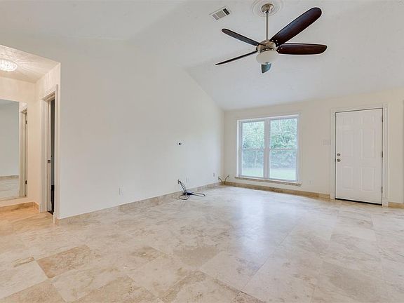4th image of 13971 Towne Way Dr
