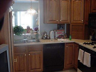 4th image of 1674 Edgebrooke Ct
