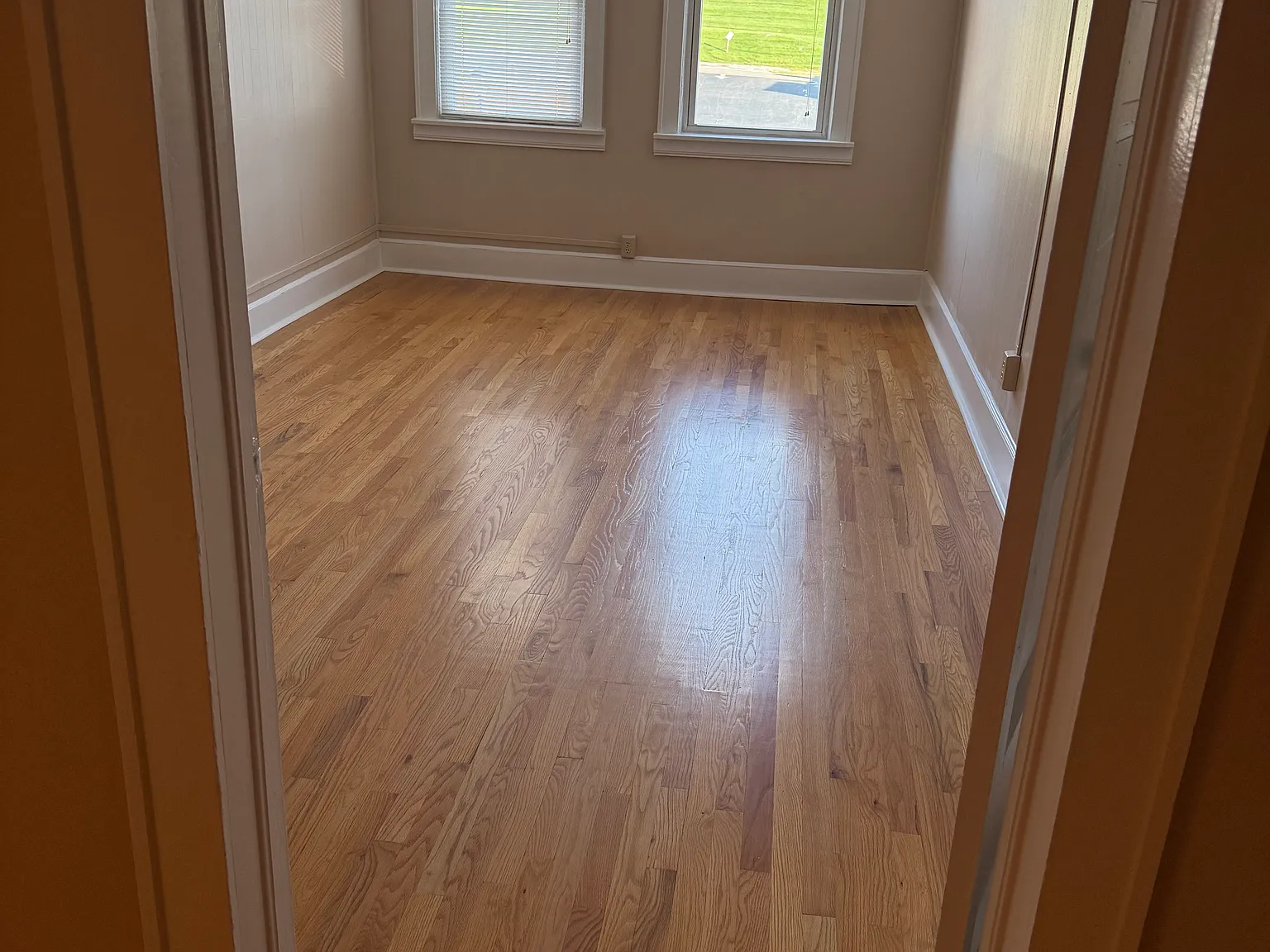2 bed, 1000 sqft, $815 — Photo 2