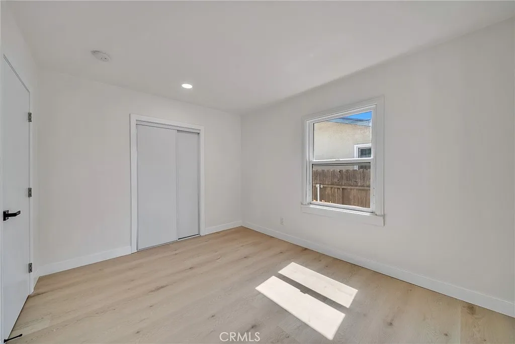 3 bed, 1067 sqft, $2,900 — Photo 4