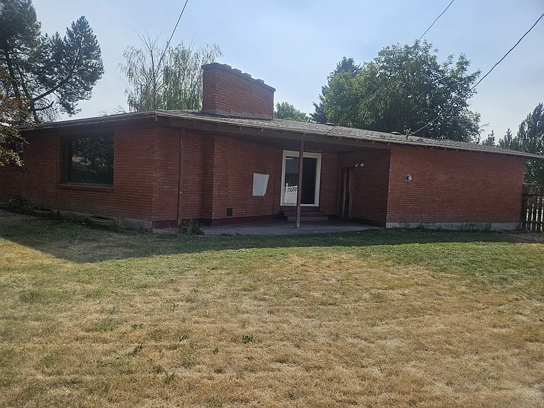 2125 Baltic Ave — Photo 5