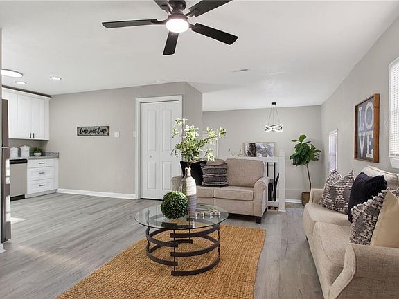 2nd image of 804 Teach St