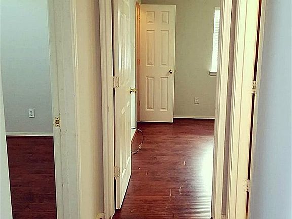 5th image of 6618 Laguna Trace St