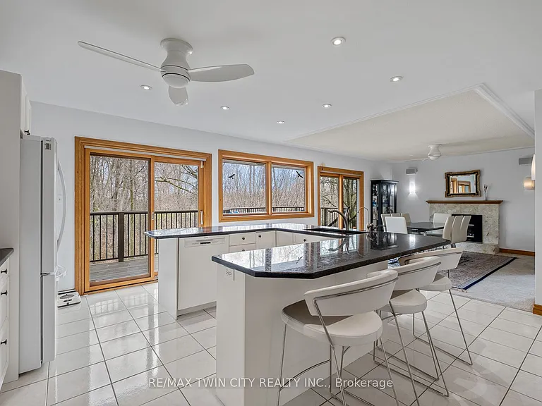 36 Maple Hill Dr — Photo 15