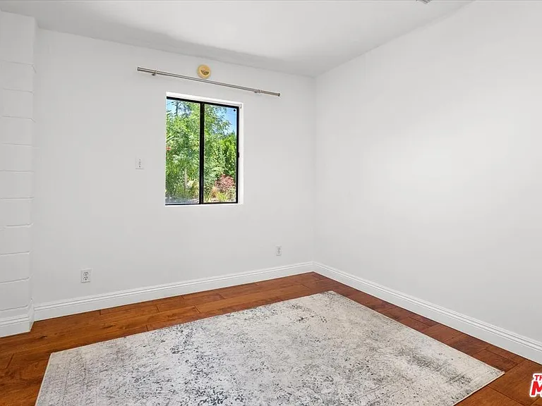 22954 Collins St — Photo 19