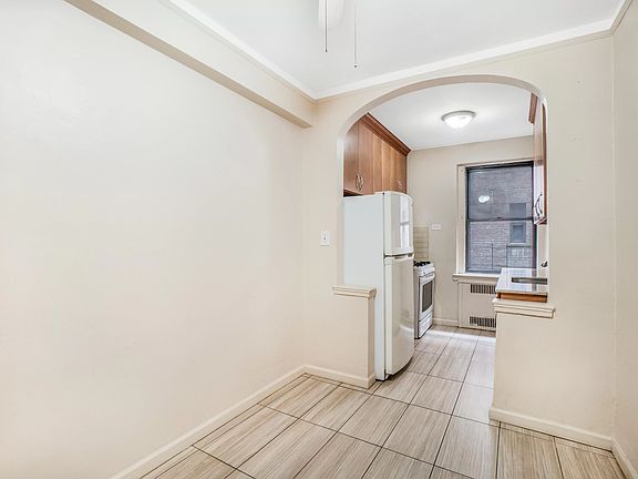 3rd image of 43-01 46th St Unit 3E