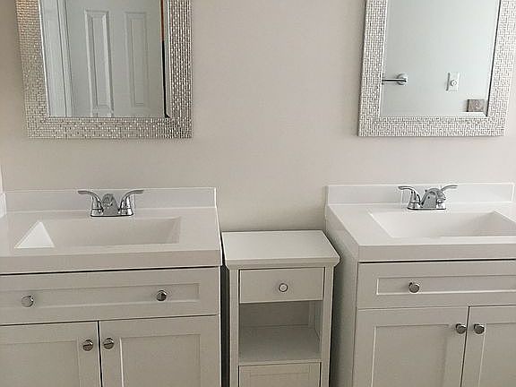 4th image of 4408 Seville Ln