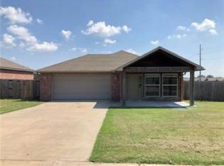 151 Willow Dr, Centerton, AR 72719