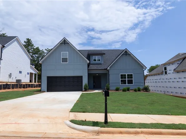 837 Asheton Dr #3, Opelika, AL 36801