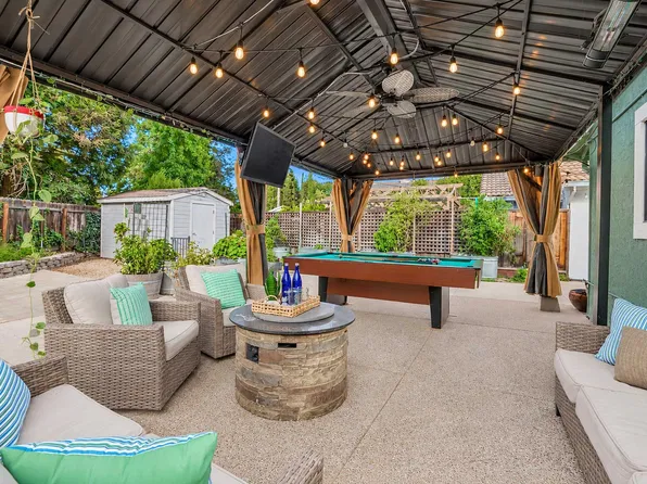 5520 Rainflower Dr, Livermore, CA 94551