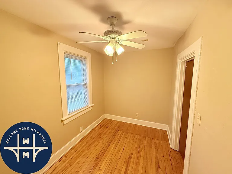 1720 N Astor St — Photo 6