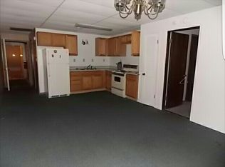 103 W Market St #B, Christopher, IL 62822