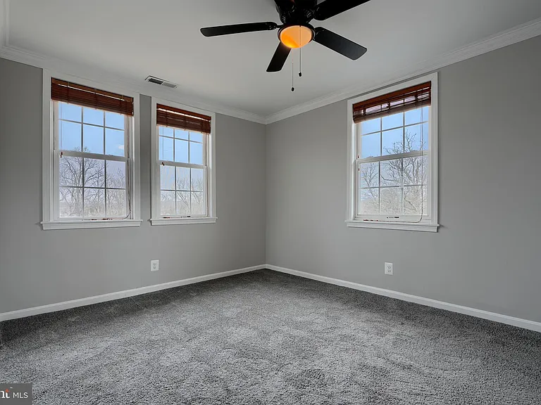 1727 Magnolia Ave — Photo 6