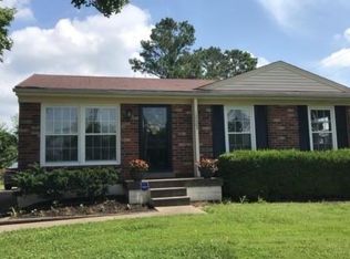 10003 Cardigan Dr, Jeffersontown, KY 40299