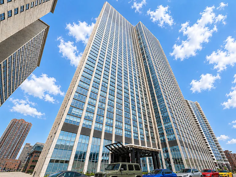 655 W Irving Park Rd #5003 — Photo 1