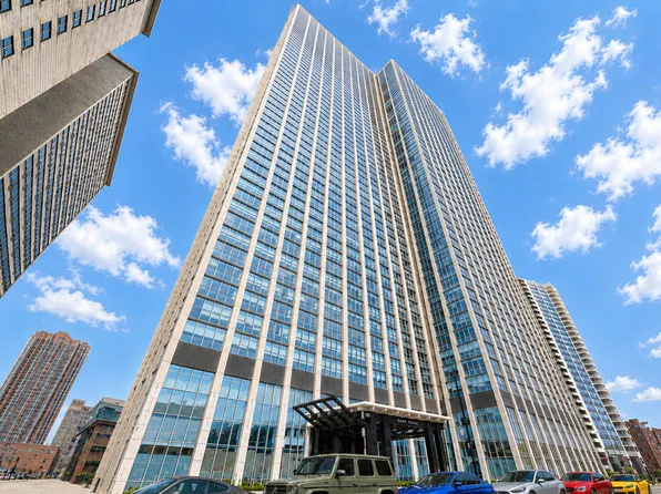 655 W Irving Park Rd APT 5003, Chicago, IL 60613