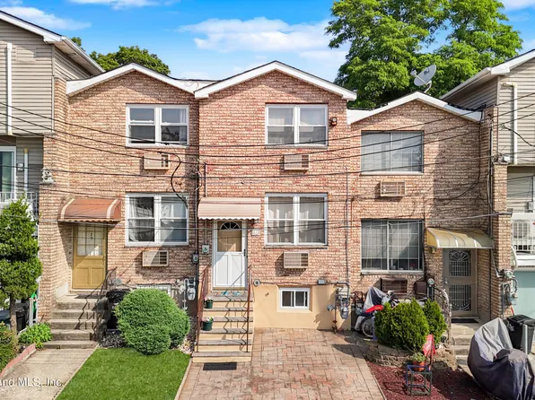 21 Dayna Dr, Staten Island, NY 10305