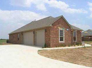 1712 Excalibur Dr, Tuttle, OK 73089