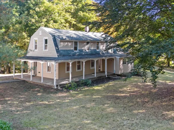 63 Old Colchester Road, Waterford, CT 06375