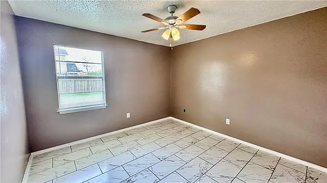 2424 Park Place Dr — Photo 16
