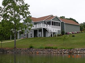 3rd image of 40 Meadow Wood Pl